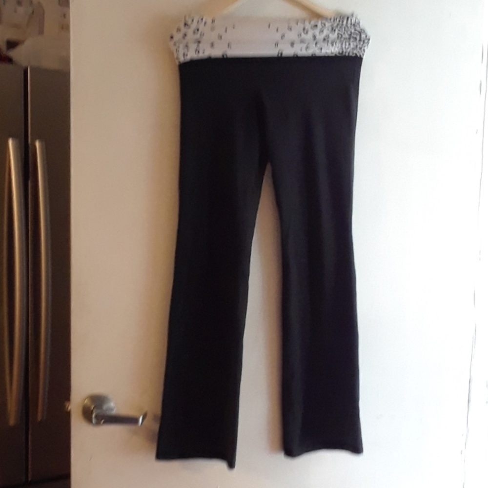 PINK YOGA SWEAT PANTS  SIZE  M